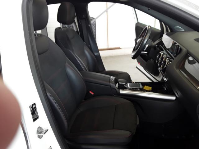 Mercedes Benz Gla image 6