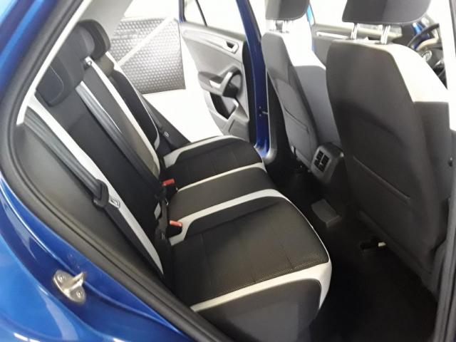 Volkswagen T-Roc image 3