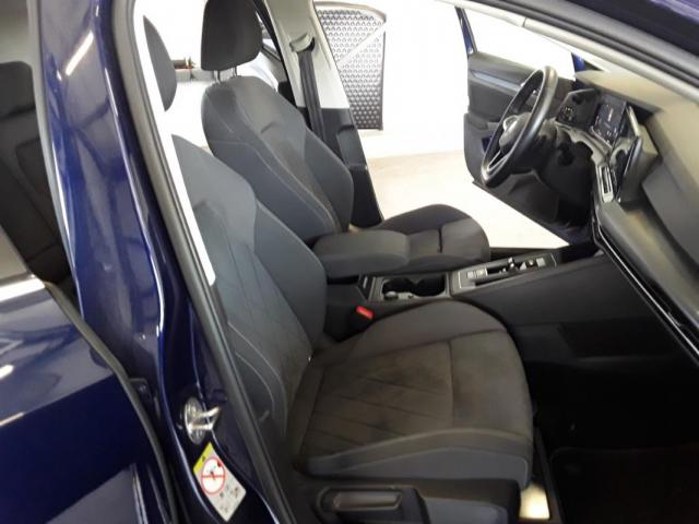 Volkswagen Golf image 9