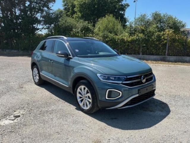 Volkswagen T-Roc image 2
