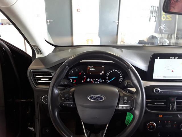 Ford Focus image 8