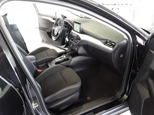 Ford Focus image 6