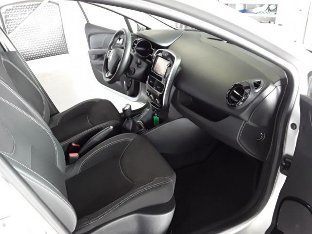 Renault Clio image 2