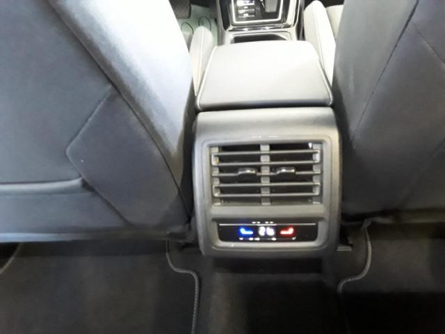 Volkswagen Golf image 6