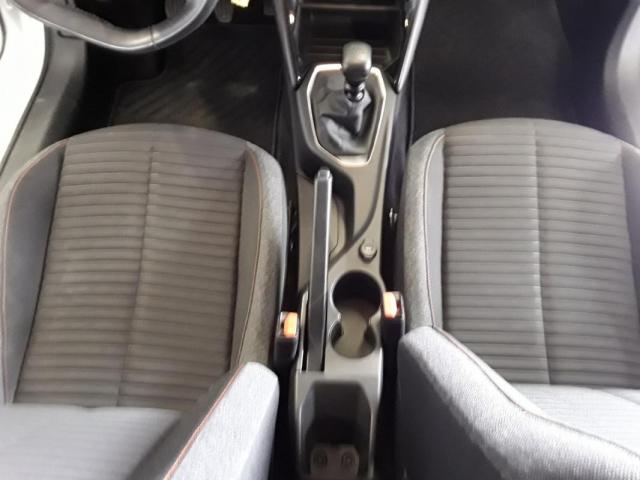 Peugeot 208 image 4