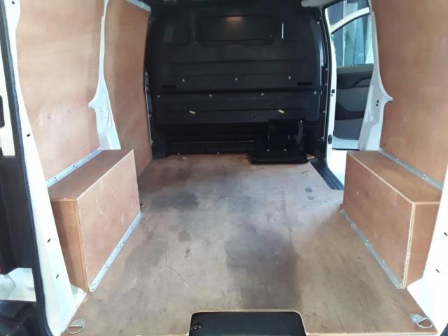 Peugeot Expert image 1