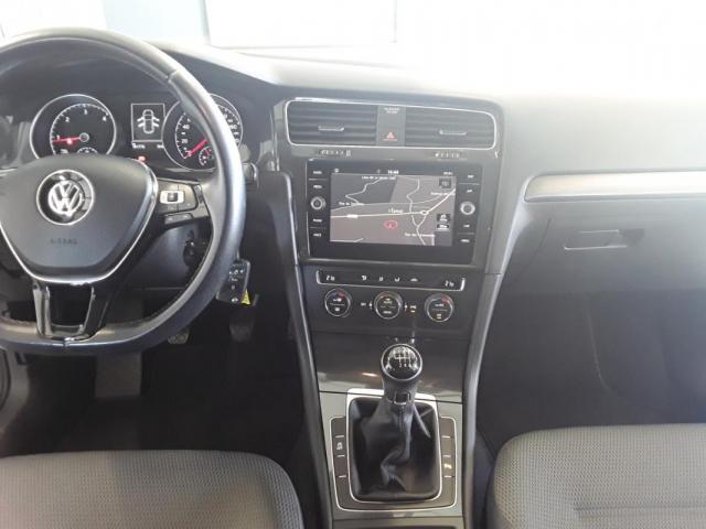 Volkswagen Golf image 6