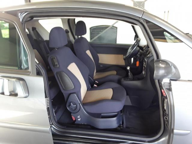 Peugeot 1007 image 1