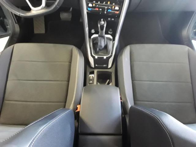 Volkswagen T-Roc image 5