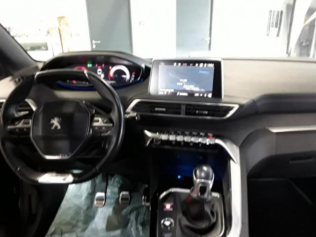 Peugeot 3008 image 1