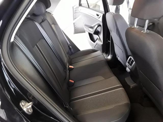 Volkswagen T-Roc image 3