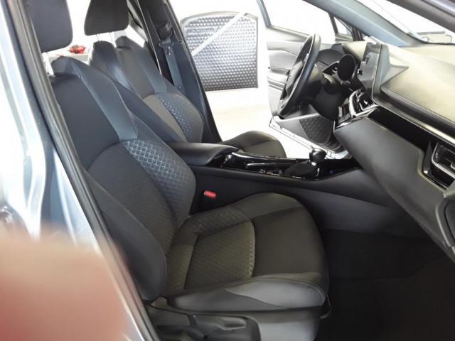 Toyota C-Hr image 4