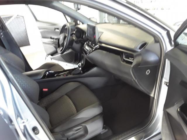 Toyota C-Hr image 1