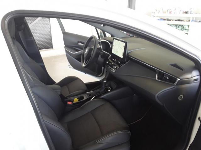 Toyota Corolla Touring Sports image 7