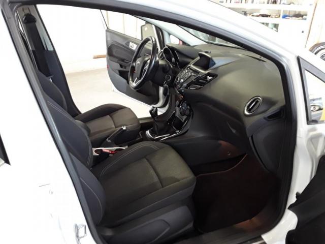 Ford Fiesta image 9