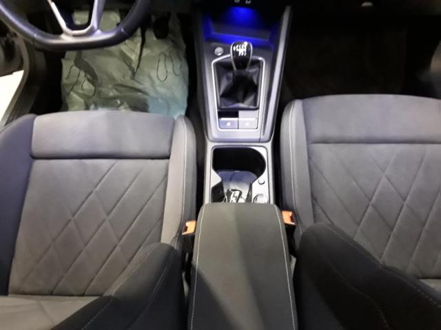 Volkswagen Golf image 4