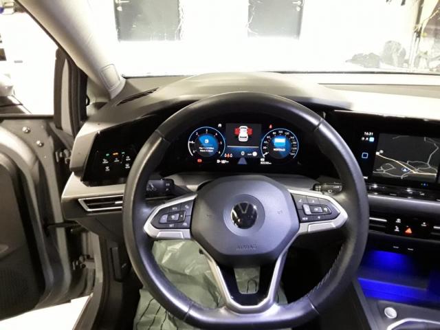 Volkswagen Golf image 8