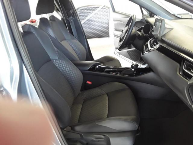 Toyota C-Hr image 5