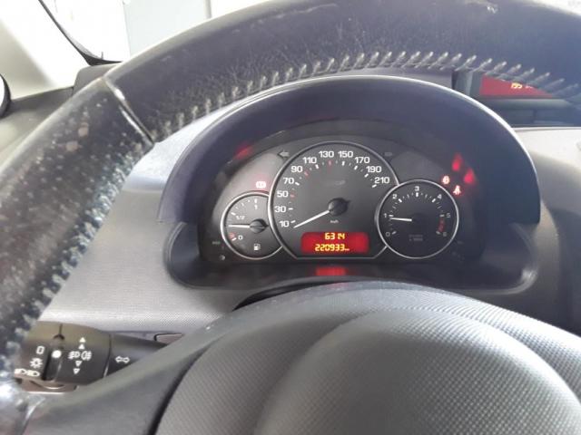 Peugeot 1007 image 3