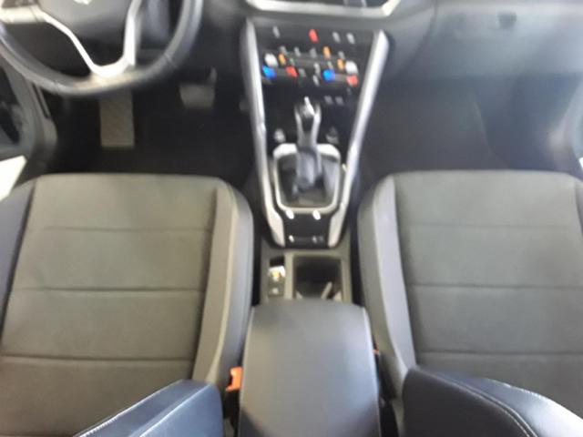 Volkswagen T-Roc image 8