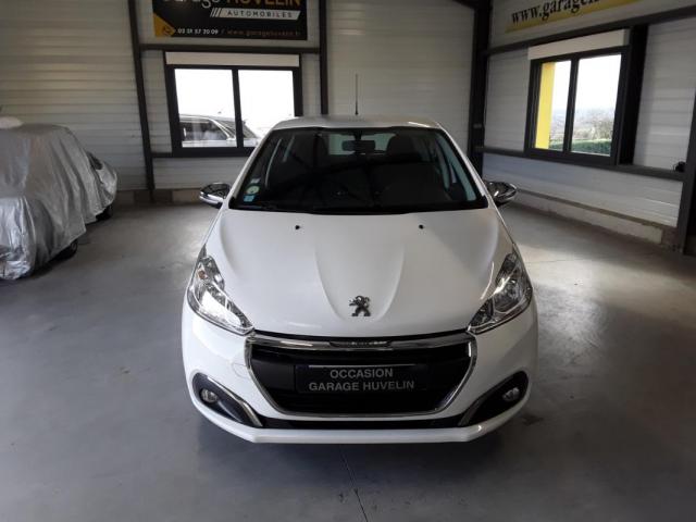 Peugeot 208 image 6