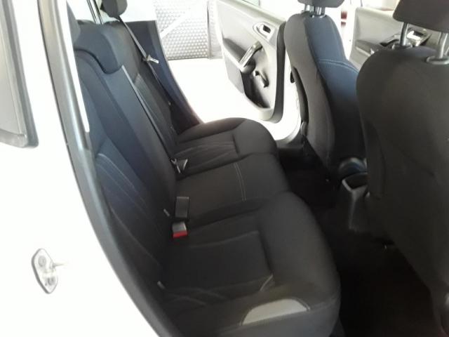 Peugeot 208 image 8