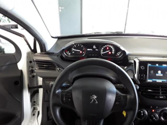 Peugeot 208 image 5