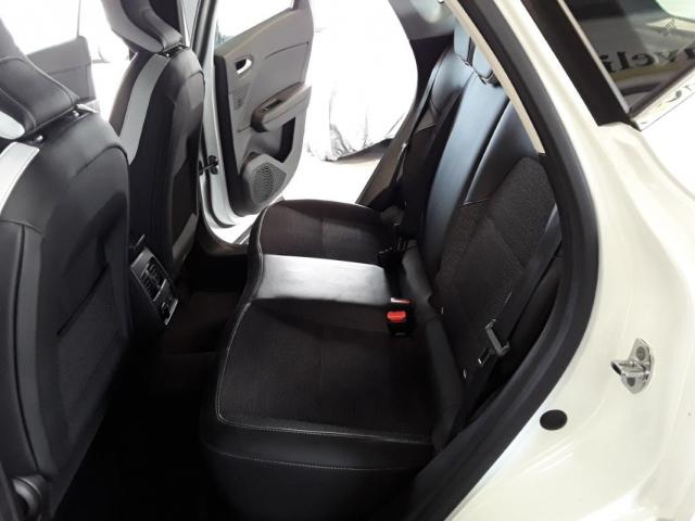 Renault Captur image 1