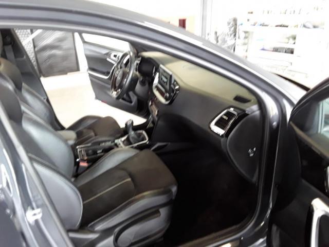 Kia Cee'D_sw image 1