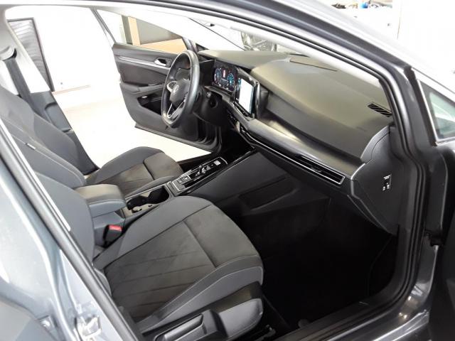 Volkswagen Golf image 8