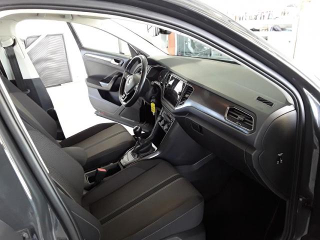 Volkswagen T-Roc image 1