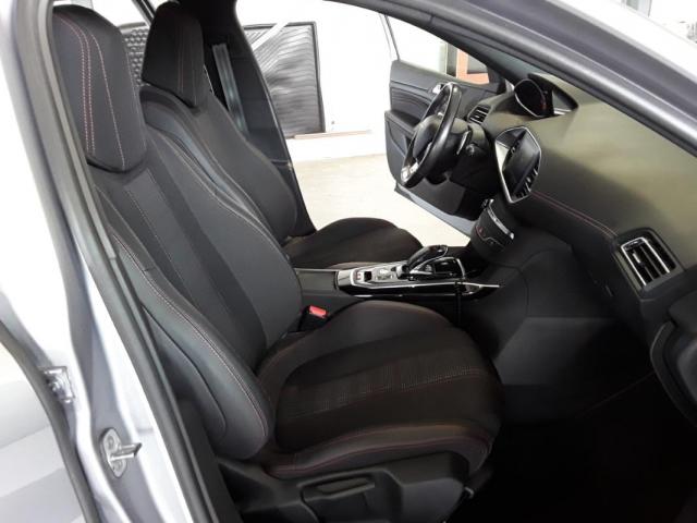 Peugeot 308 image 9