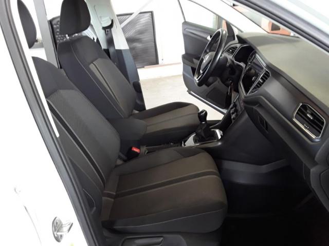 Volkswagen T-Roc image 5