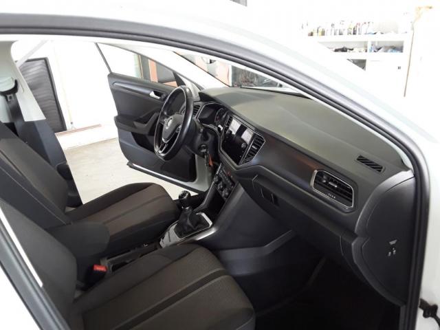 Volkswagen T-Roc image 4