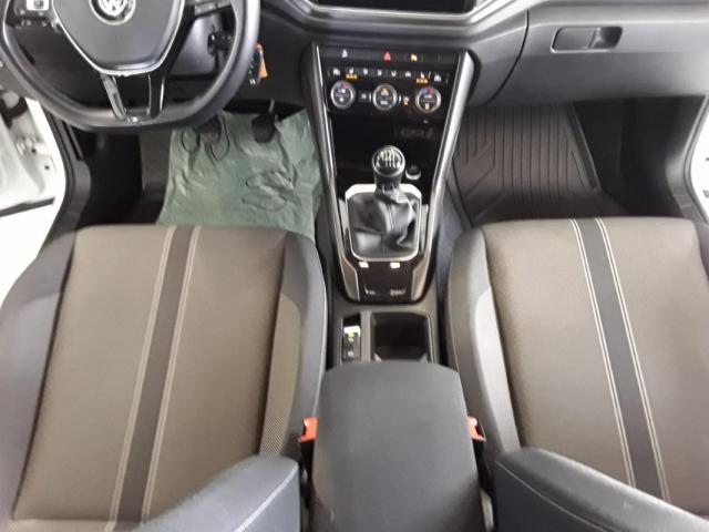 Volkswagen T-Roc image 8