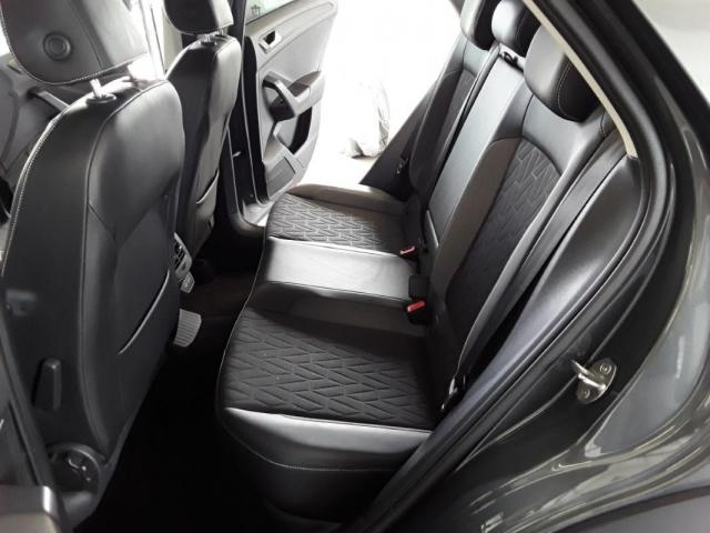 Volkswagen T-Roc image 2