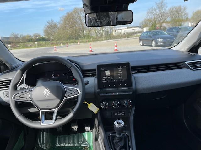 Renault Clio image 8