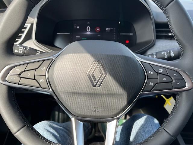 Renault Clio image 9