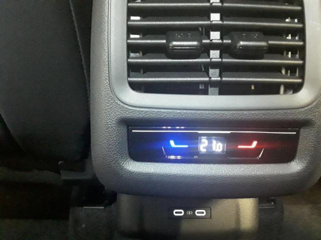 Volkswagen T-Roc image 7