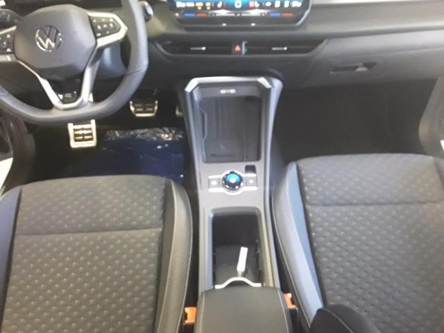 Volkswagen T-Roc image 6