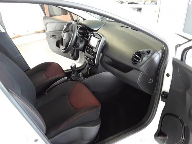 Renault Clio image 9