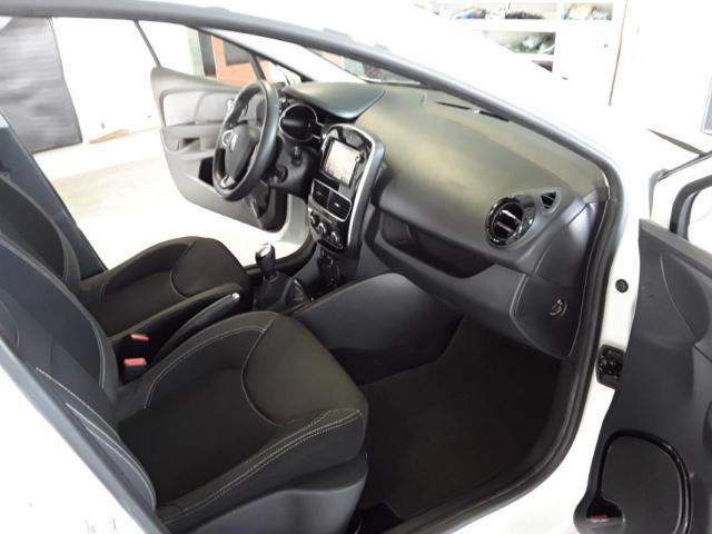 Renault Clio image 9