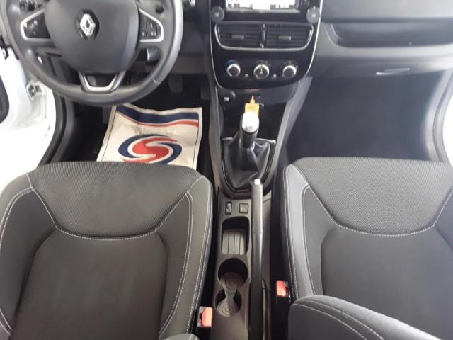 Renault Clio image 2