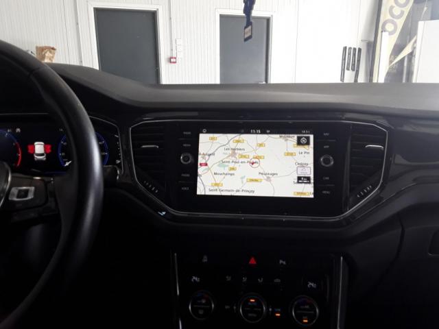 Volkswagen T-Roc image 1