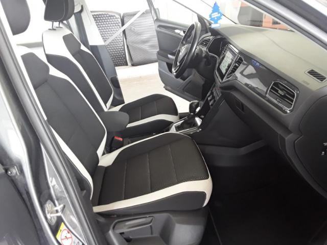 Volkswagen T-Roc image 6