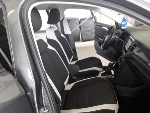 Volkswagen T-Roc image 8