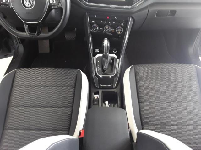 Volkswagen T-Roc image 2