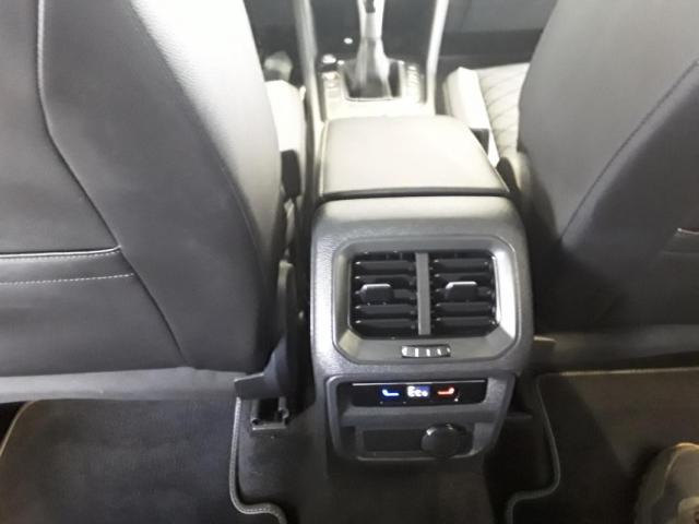 Volkswagen Tiguan image 9