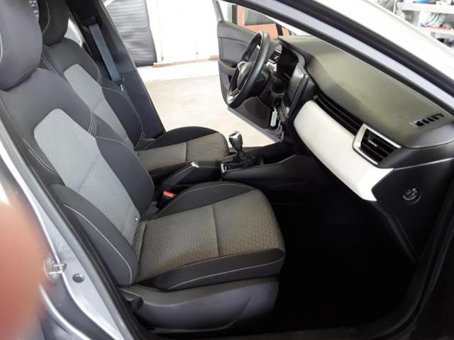 Renault Clio image 9