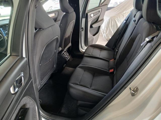 Volvo Xc40 image 5